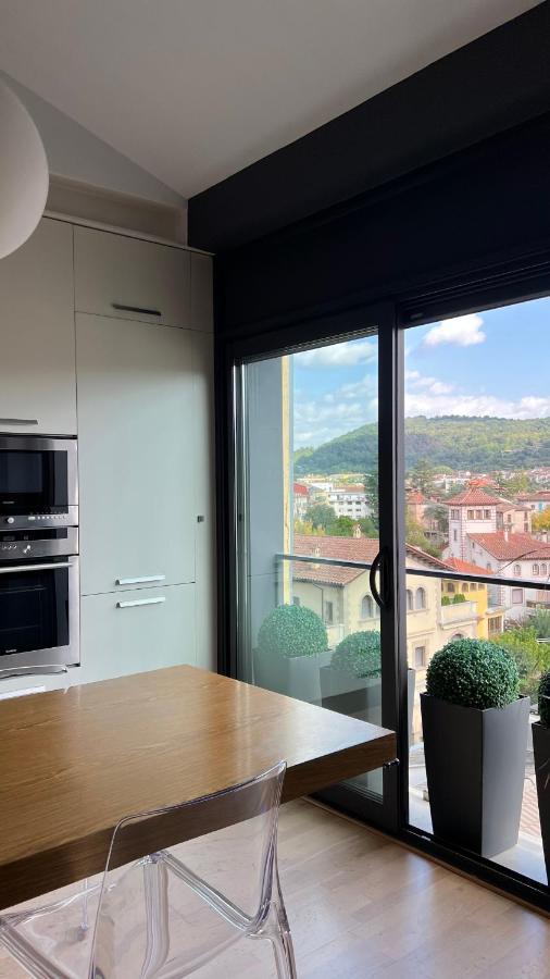 Atico De Diseno Con Terraza En El Centro De Olot Lejlighed Eksteriør billede