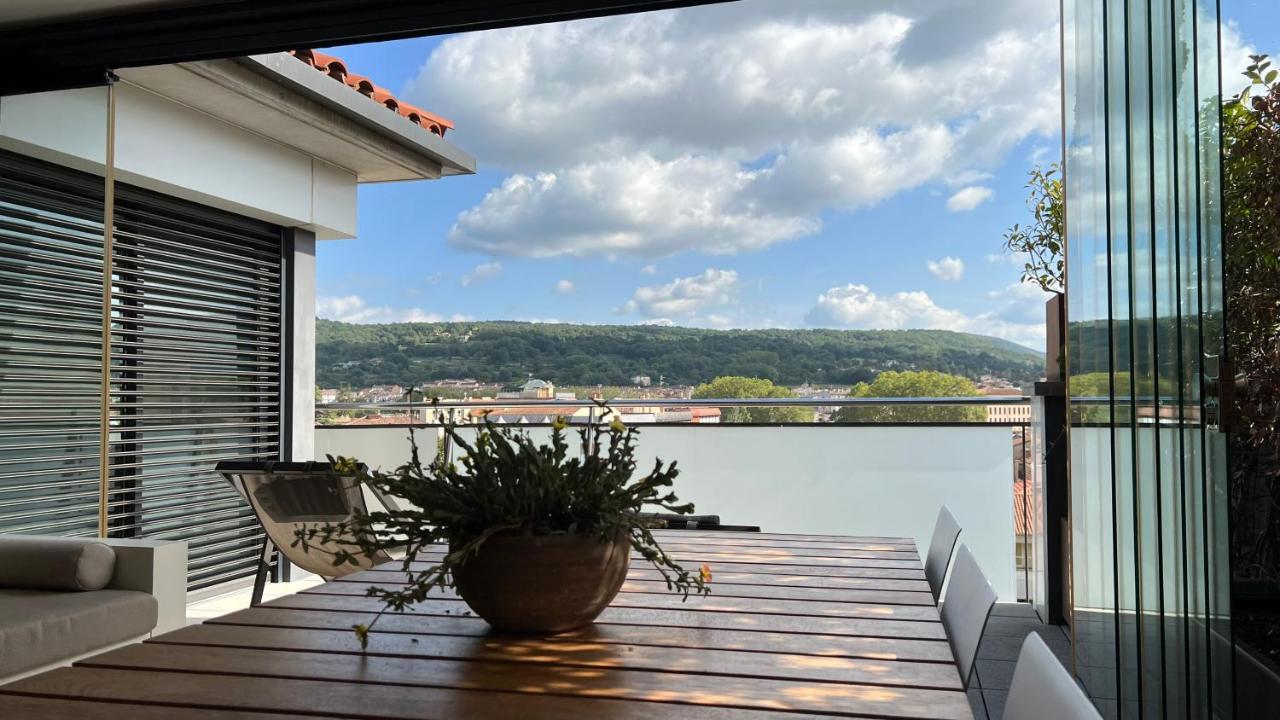 Atico De Diseno Con Terraza En El Centro De Olot Lejlighed Eksteriør billede
