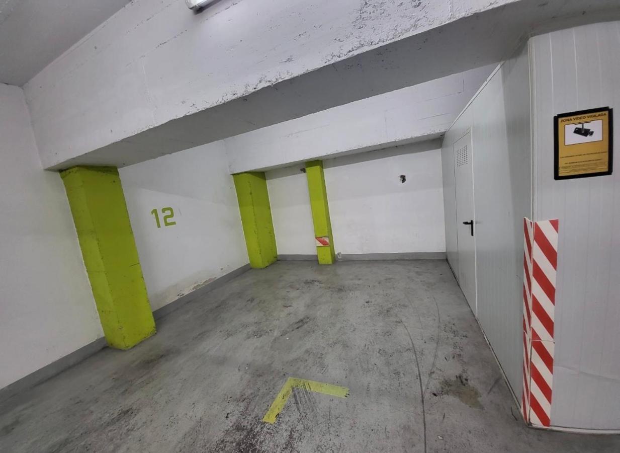 Atico De Diseno Con Terraza En El Centro De Olot Lejlighed Eksteriør billede